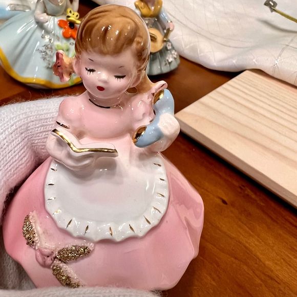 VTG Josef Originals ON THE PHONE Housekeepers Series Ceramic Figurine  Decor - Picture 2 of 9